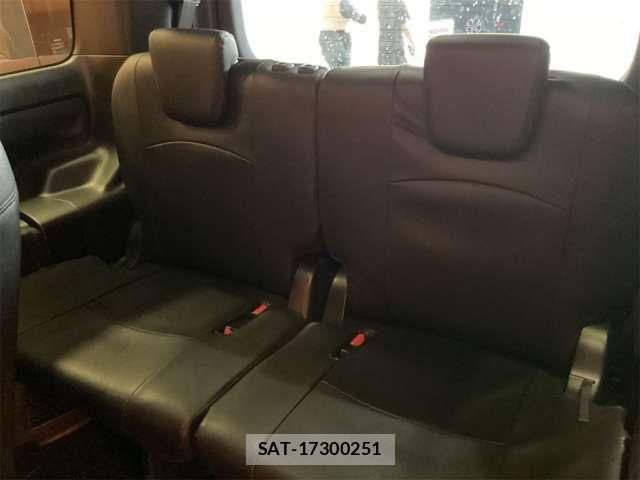 Toyota VOXY 2021-05 7621187-18