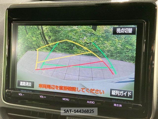 Toyota VOXY 2017-10 7621198-3