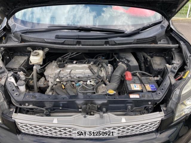 Toyota VOXY 2013-07 7621241-20