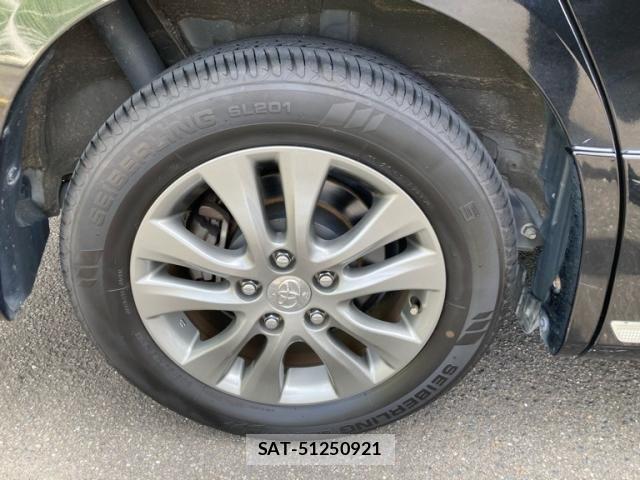 Toyota VOXY 2013-07 7621241-4