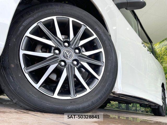Toyota VOXY 2015-05 7621226-12