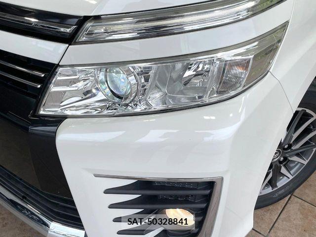 Toyota VOXY 2015-05 7621226-13