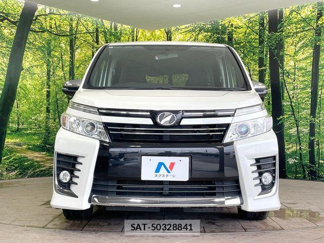 Toyota VOXY 2015-05 7621226-14