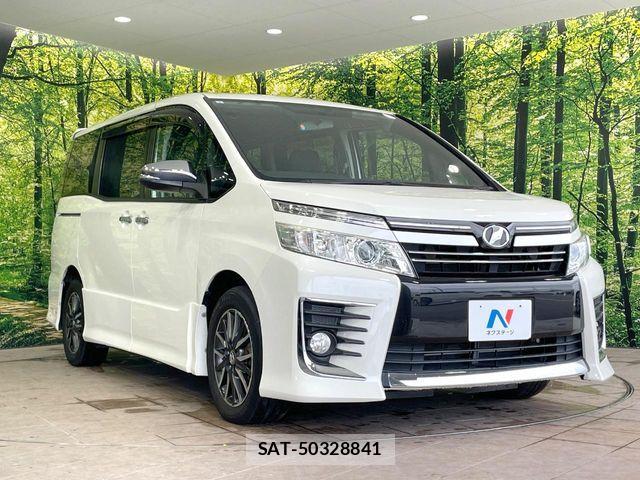 Toyota VOXY 2015-05 7621226-16
