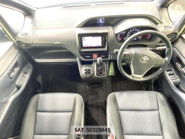 Toyota VOXY 2015-05 7621226-1