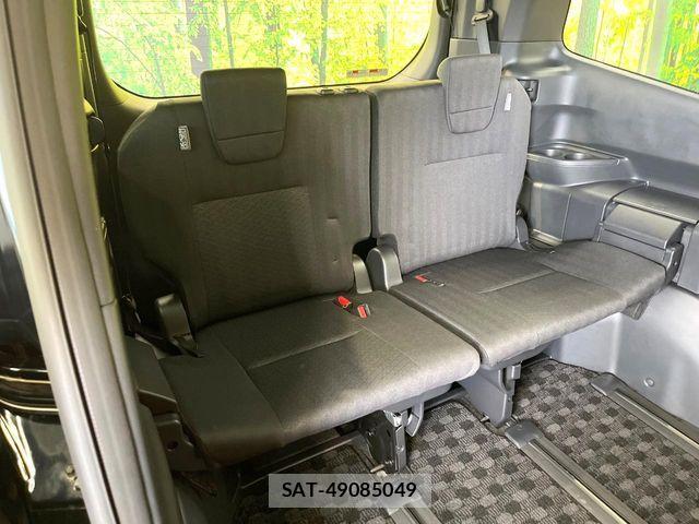Toyota VOXY 2024-12 7621176-9