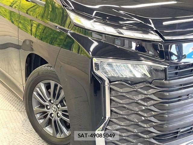 Toyota VOXY 2024-12 7621176-12