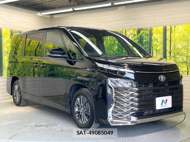 Toyota VOXY 2024-12 7621176-16