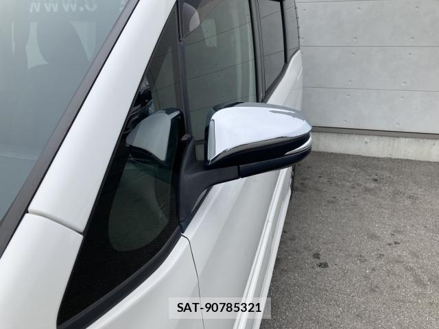 Toyota VOXY 2015-09 7621223-12