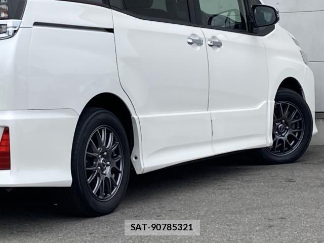 Toyota VOXY 2015-09 7621223-16