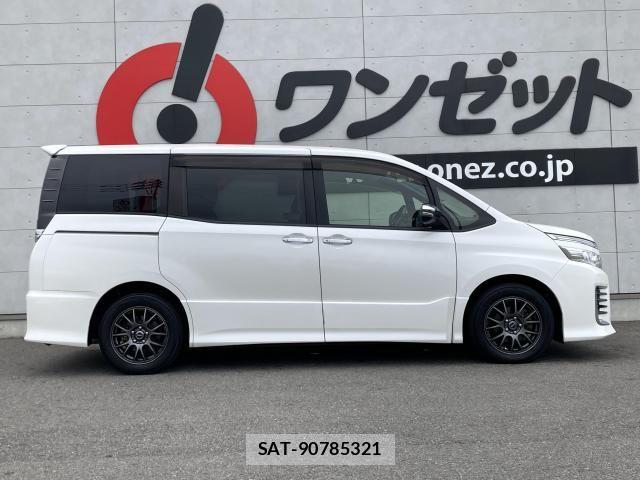 Toyota VOXY 2015-09 7621223-19