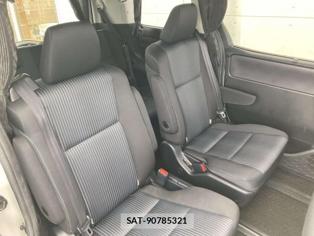 Toyota VOXY 2015-09 7621223-22