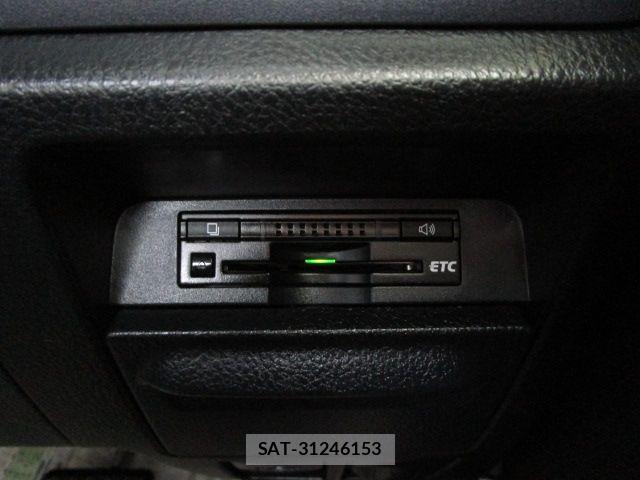 Toyota VOXY 2014-06 7621234-14