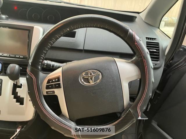 Toyota VOXY 2010-08 7621255-11