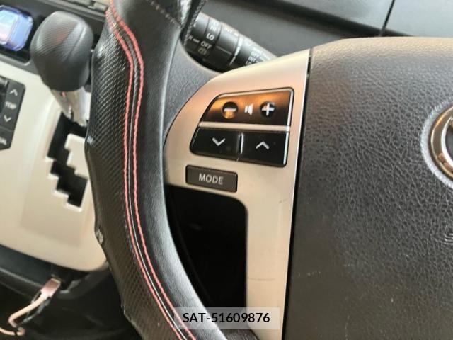 Toyota VOXY 2010-08 7621255-12