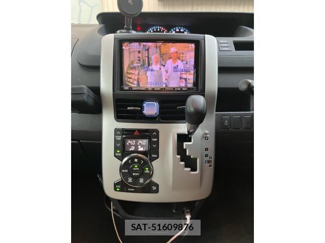Toyota VOXY 2010-08 7621255-17
