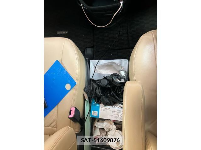 Toyota VOXY 2010-08 7621255-18