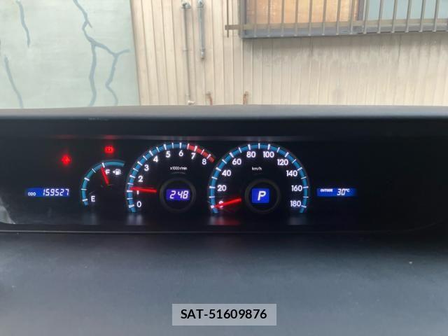 Toyota VOXY 2010-08 7621255-19