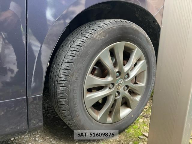 Toyota VOXY 2010-08 7621255-2