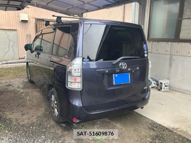 Toyota VOXY 2010-08 7621255-5
