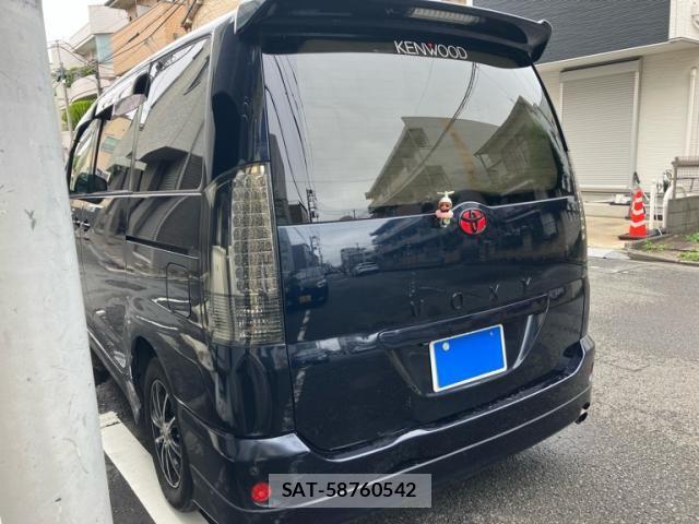 Toyota VOXY 2004-11 7621256-11
