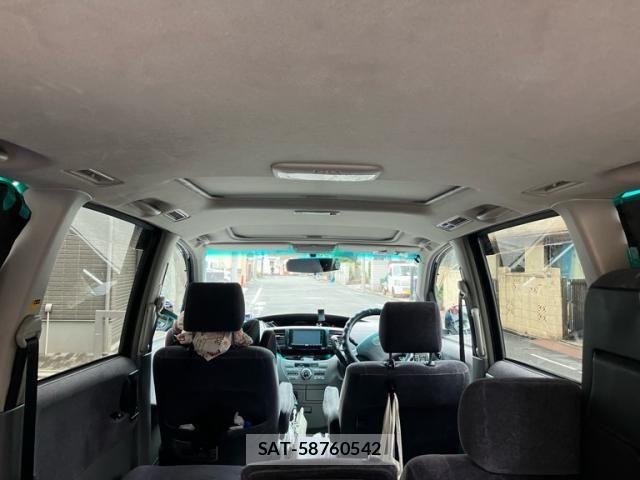 Toyota VOXY 2004-11 7621256-13