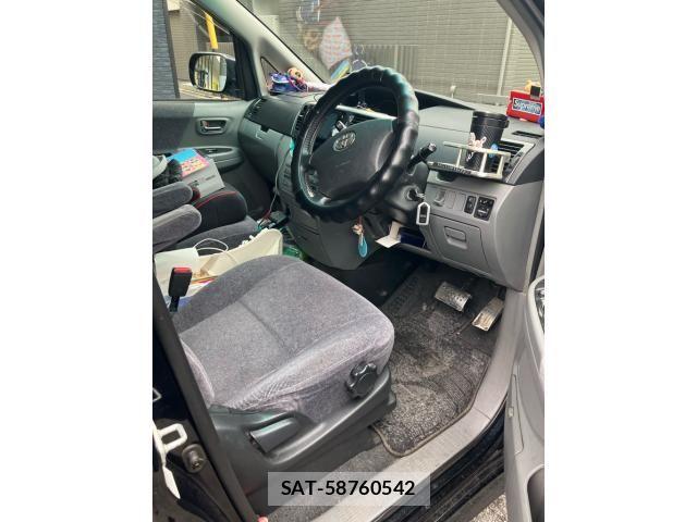 Toyota VOXY 2004-11 7621256-19