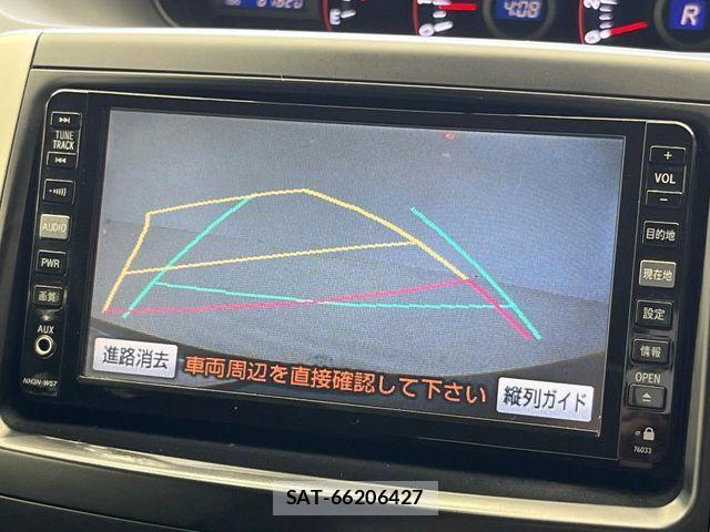 Toyota VOXY 2007-10 7621240-3