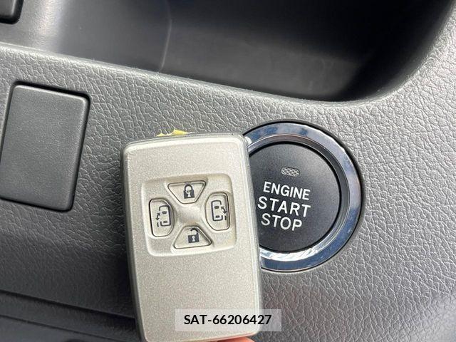 Toyota VOXY 2007-10 7621240-5