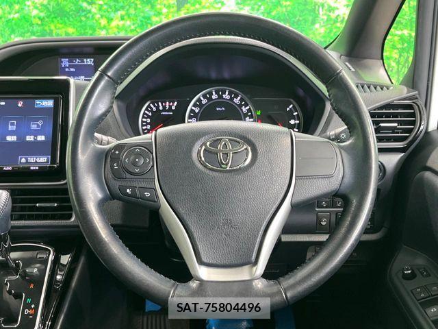 Toyota VOXY 2017-06 7621228-12