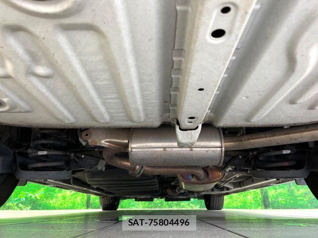 Toyota VOXY 2017-06 7621228-18