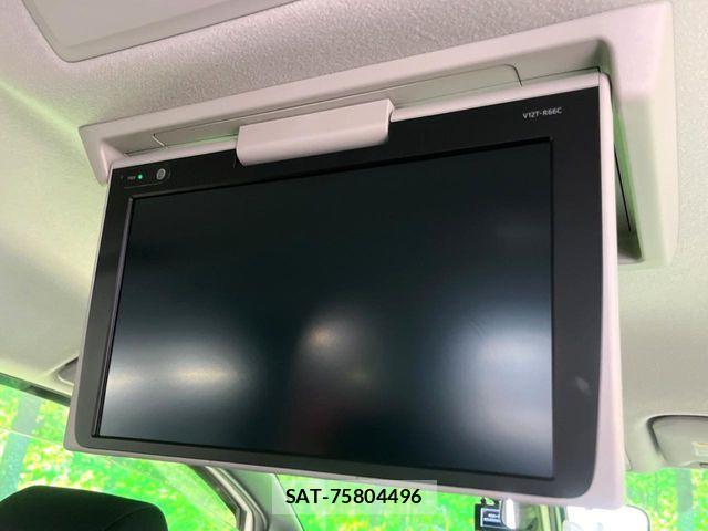 Toyota VOXY 2017-06 7621228-3