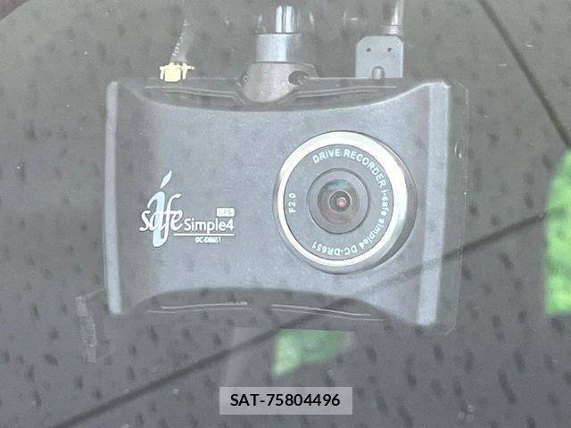 Toyota VOXY 2017-06 7621228-6