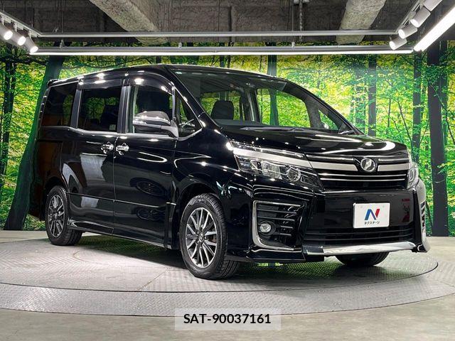 Toyota VOXY 2016-10 7621211-16