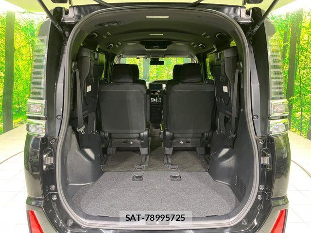 Toyota VOXY 2019-06 7621204-10