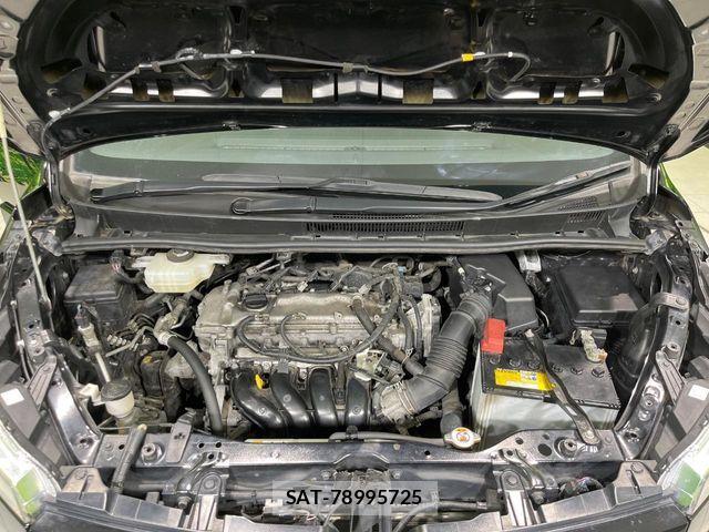 Toyota VOXY 2019-06 7621204-17