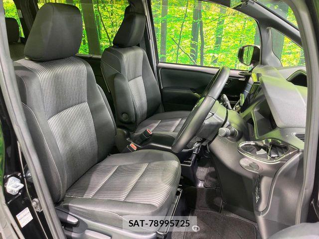 Toyota VOXY 2019-06 7621204-7