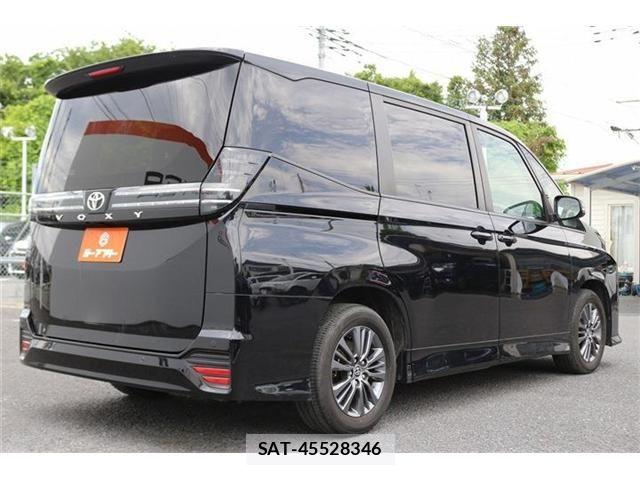 Toyota VOXY 2023-05 7621189-22