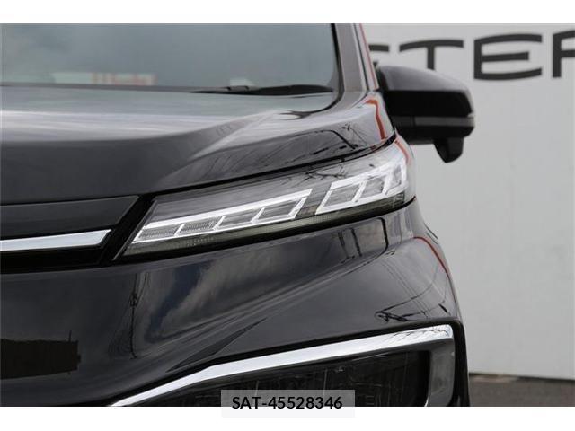Toyota VOXY 2023-05 7621189-27