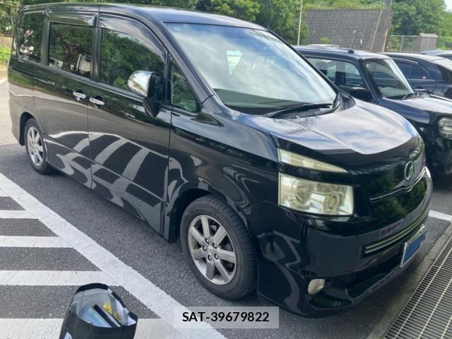 Toyota VOXY 2010-04 7621258-0
