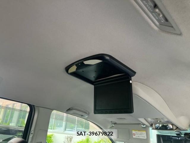 Toyota VOXY 2010-04 7621258-18