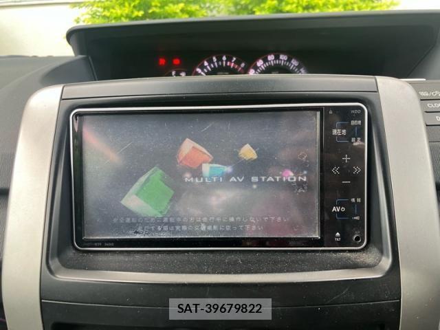 Toyota VOXY 2010-04 7621258-22