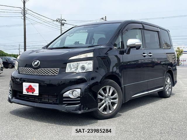 Toyota VOXY 2011-12 7621244-0