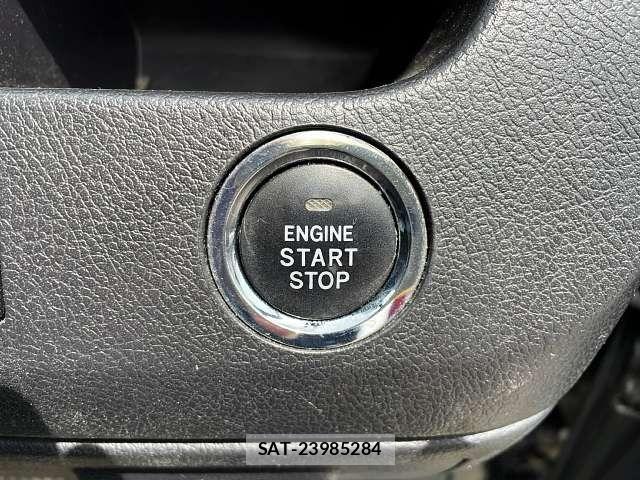 Toyota VOXY 2011-12 7621244-4