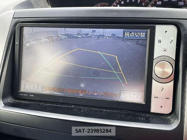 Toyota VOXY 2011-12 7621244-7
