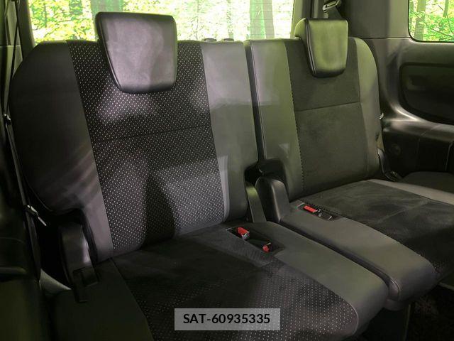 Toyota VOXY 2021-06 7621185-9