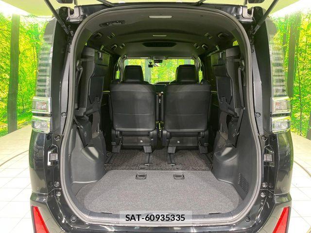 Toyota VOXY 2021-06 7621185-10