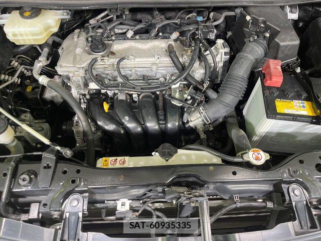 Toyota VOXY 2021-06 7621185-17