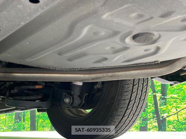 Toyota VOXY 2021-06 7621185-19