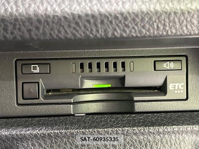 Toyota VOXY 2021-06 7621185-6
